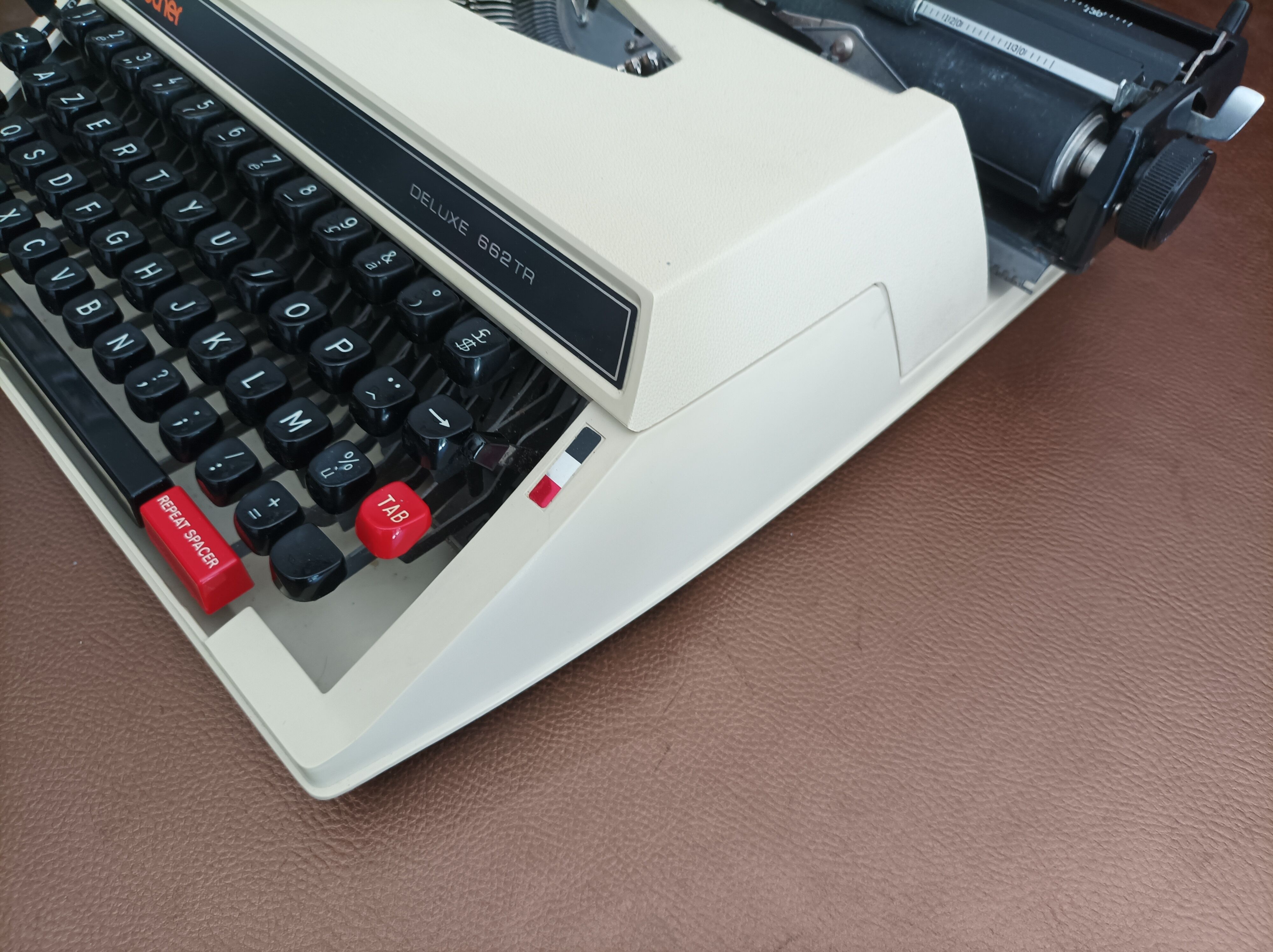 Brother Deluxe 662 TR Typewriter