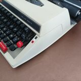 Brother Deluxe 662 TR Typewriter