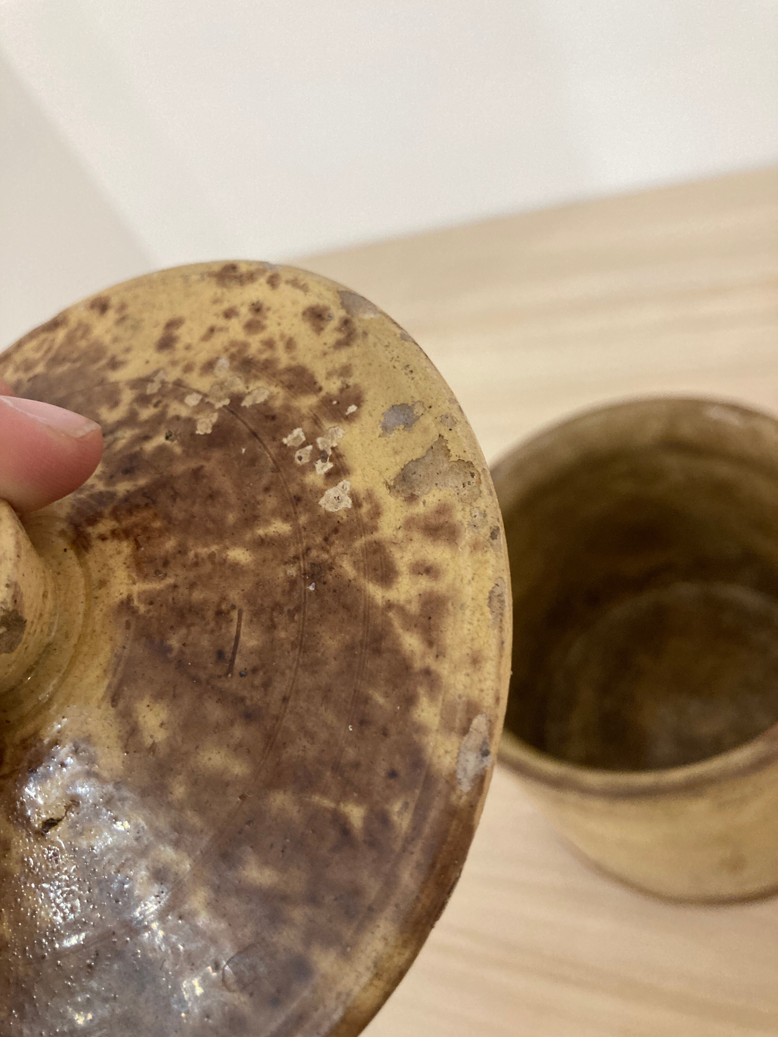 Pot à graisse en grès
