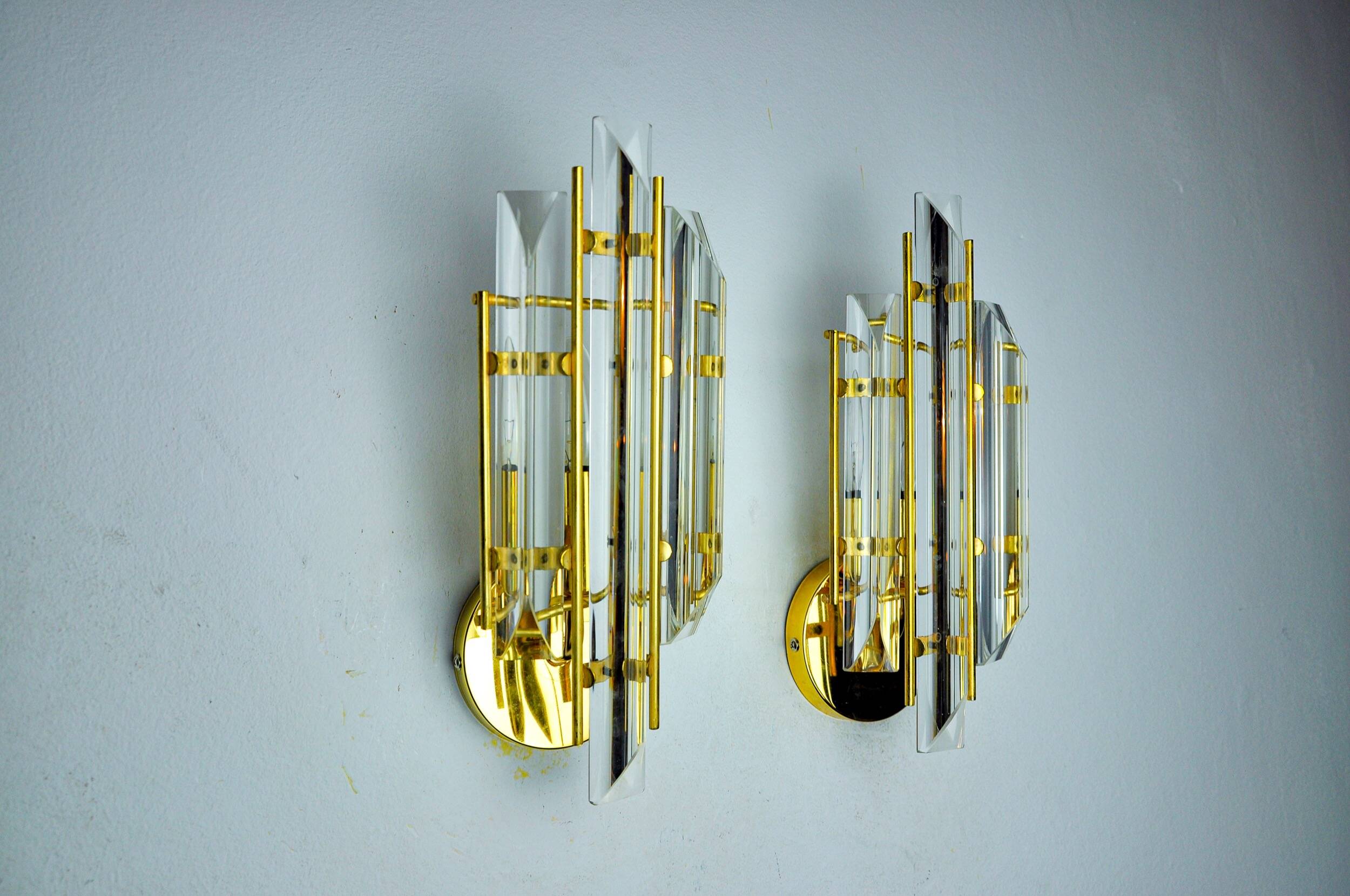 Pair of Venini wall lights, triedri glass, murano, Italy 1970