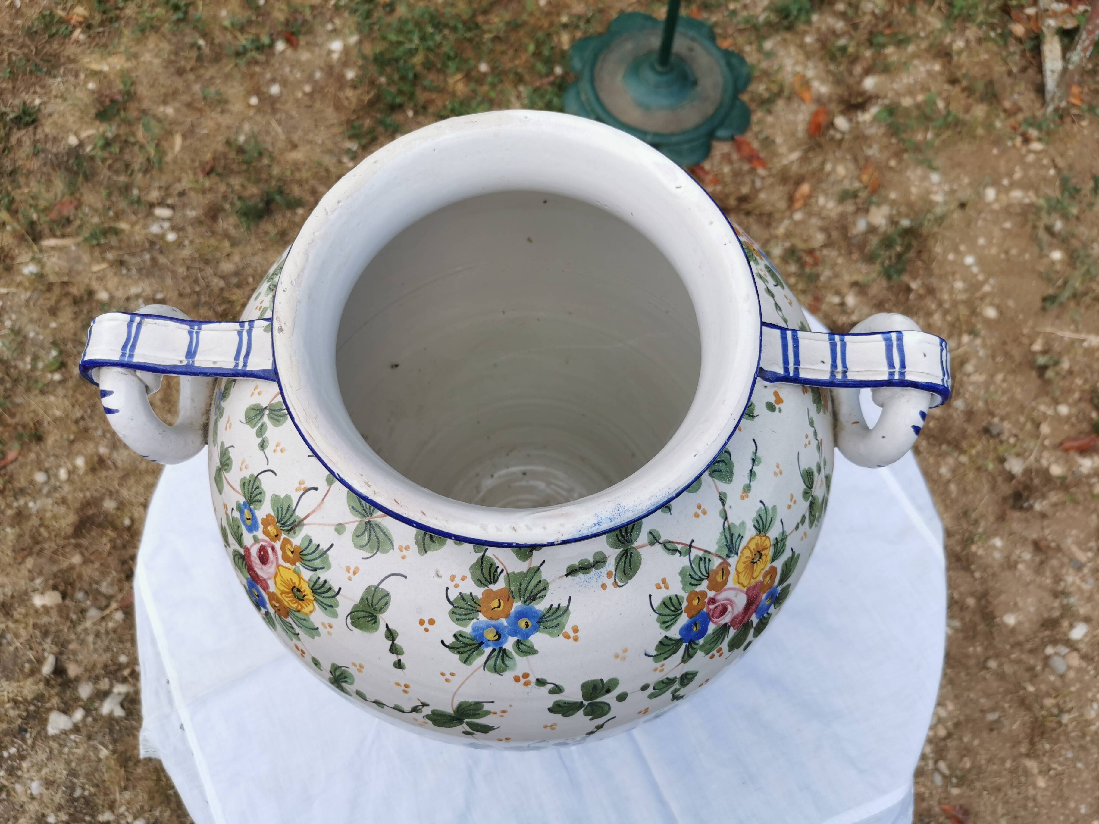 Ancien vase en faïence italy