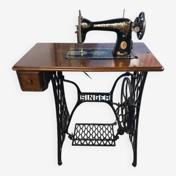 Sewing machine table Singer