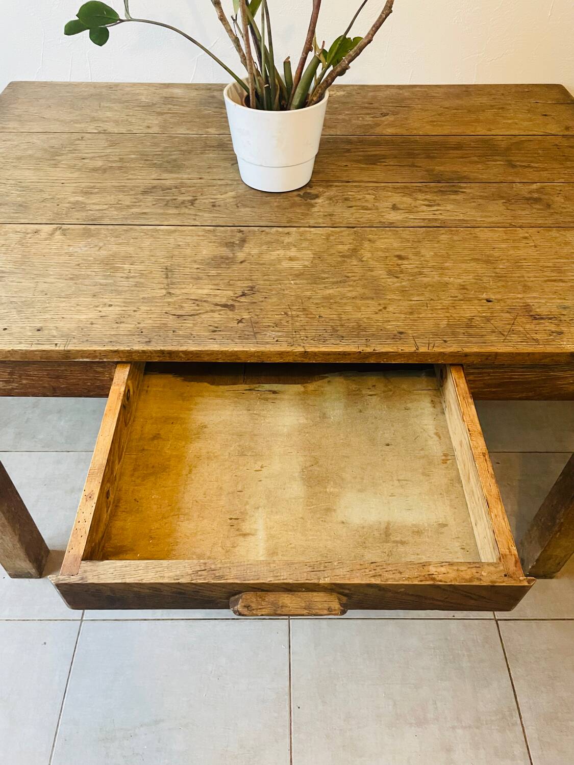 Très belle table de ferme vintage en bois massif