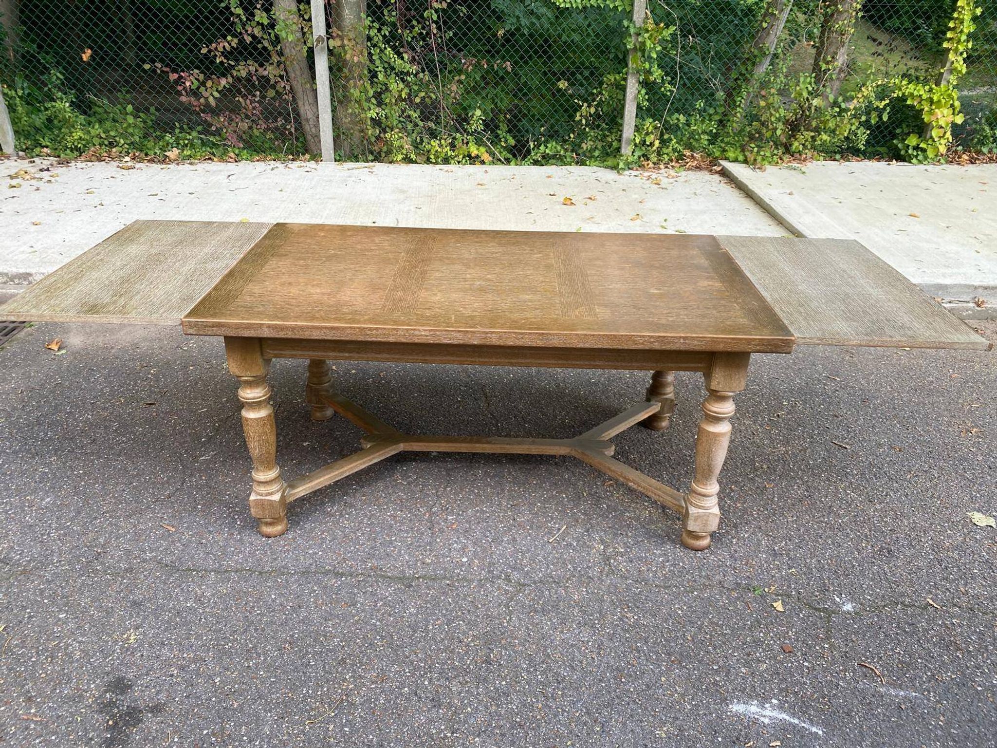 Table à manger de ferme extensible renaissance espagnol patinée 10 places