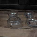 Set of 4 floral pattern cups