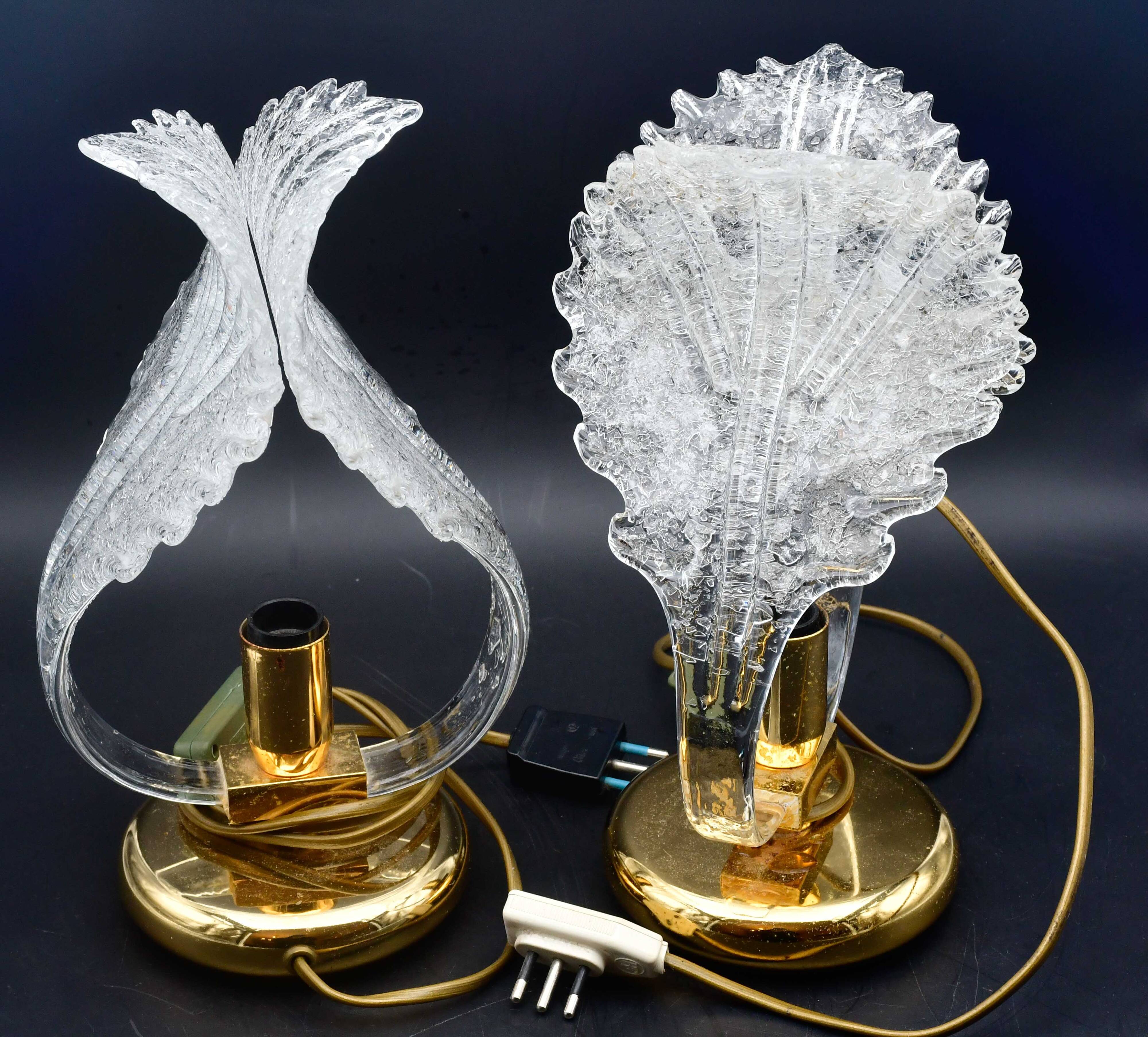 Set of 2 Murano glass "swan shape" table lamps with transparent leaves
