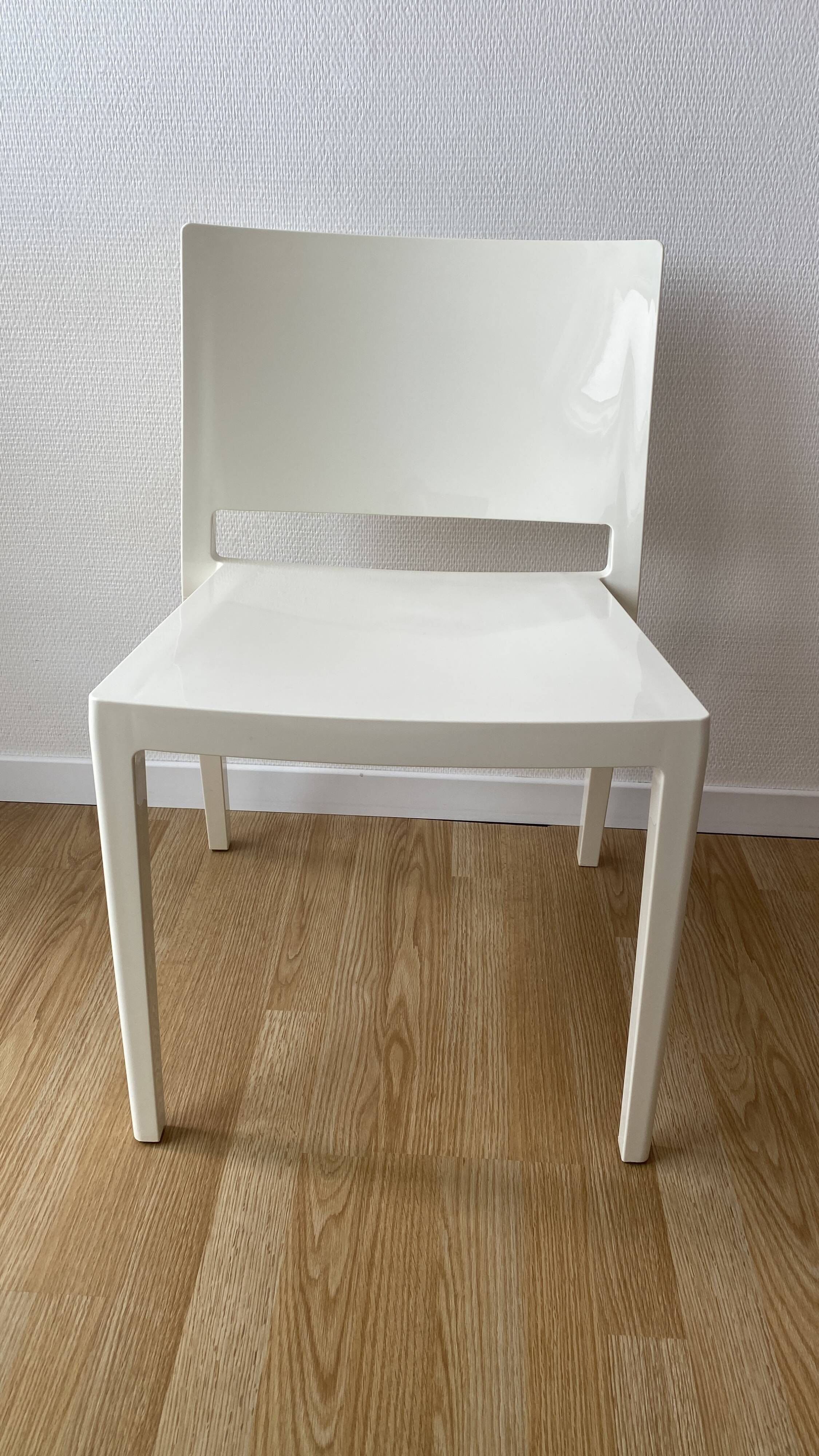 Chaise Lizz de Kartell by Piero Lissoni