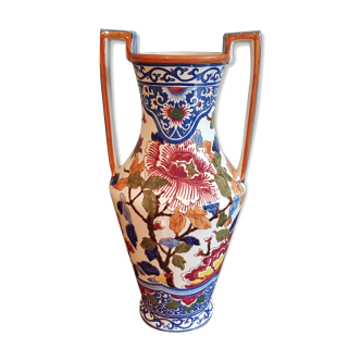 Gien's earthenware amphora vase