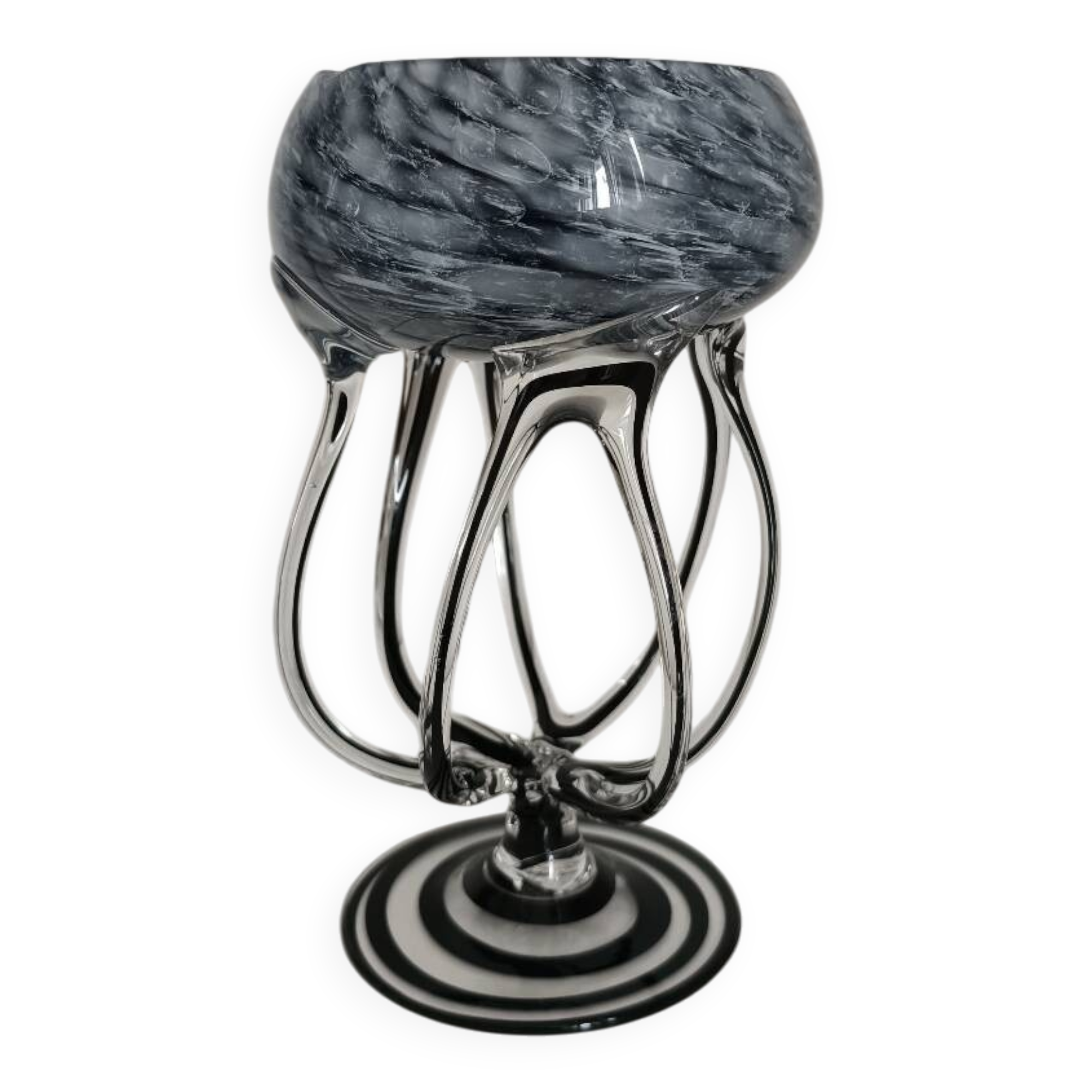 Old jellyfish-shaped cut.