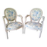Pair of convertible armchairs
