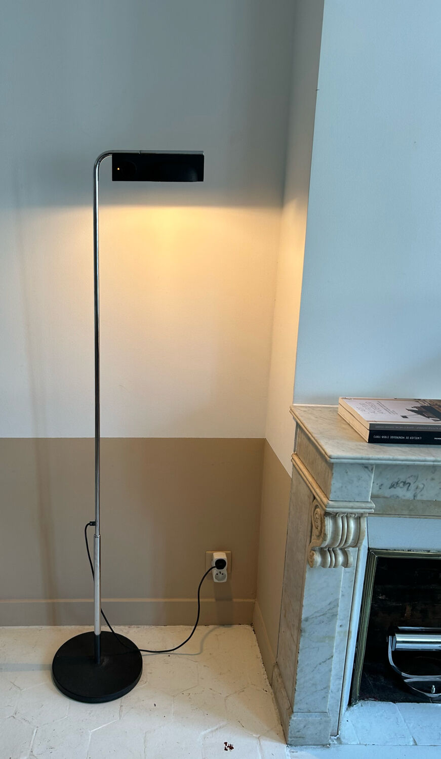 Vintage adjustable floor lamp, chrome and black, Gismondi for Artemide, Italy 1980