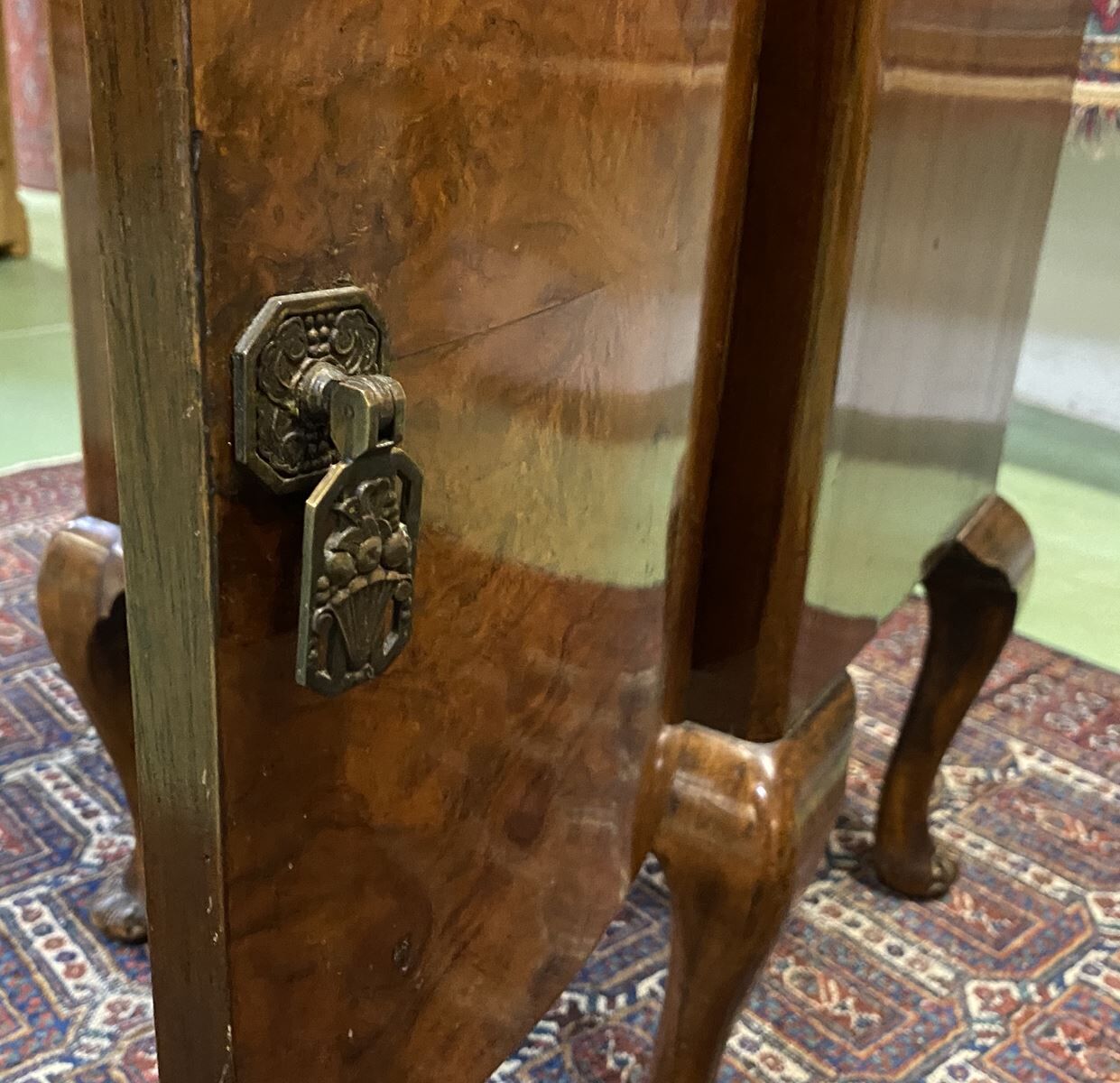 English art deco bedside in walnut magnifying glass