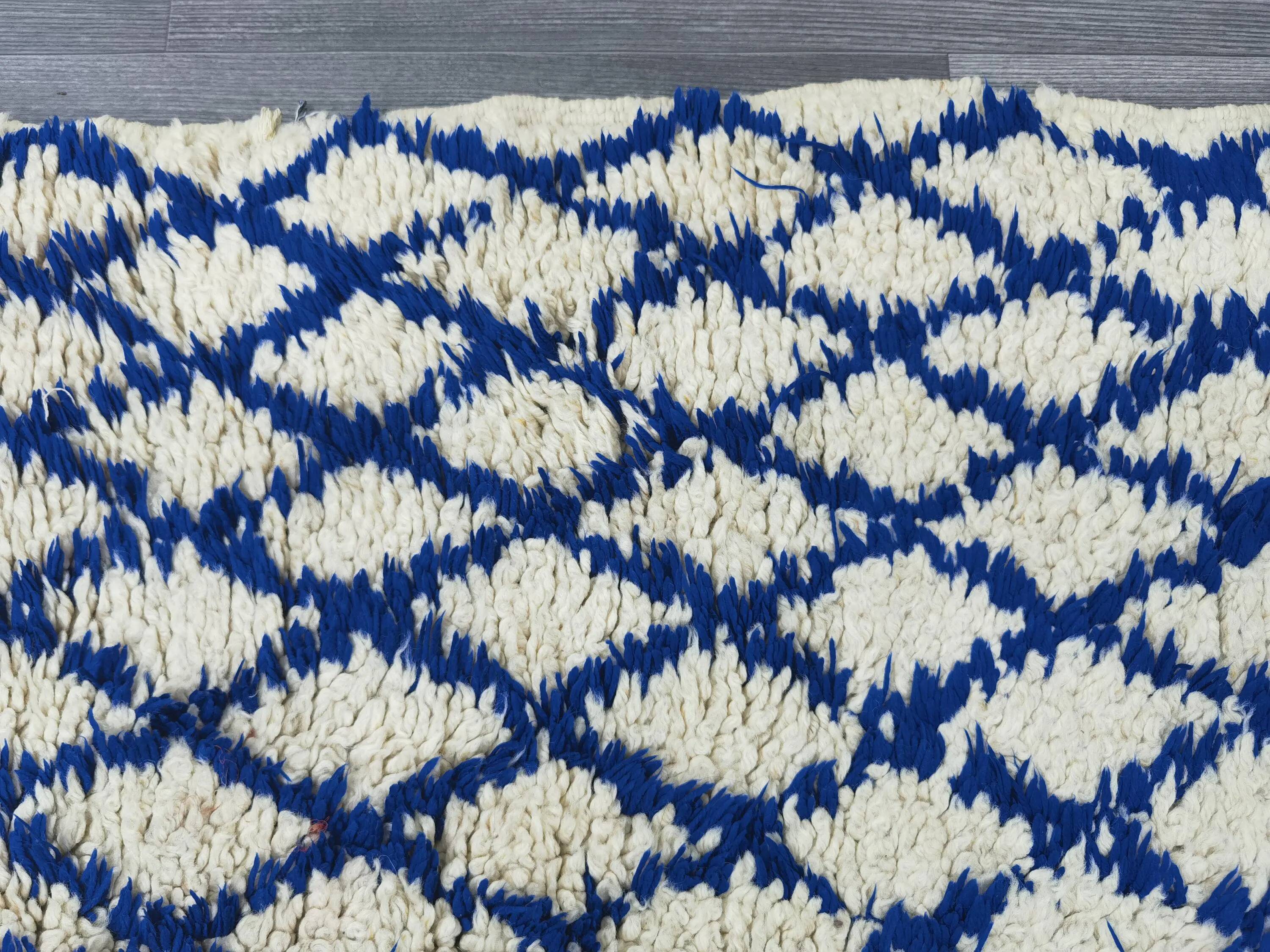 Large handmade Berber rug 2.5x1.5 m