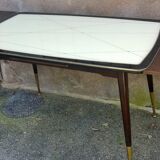 Extensible table of the 50s