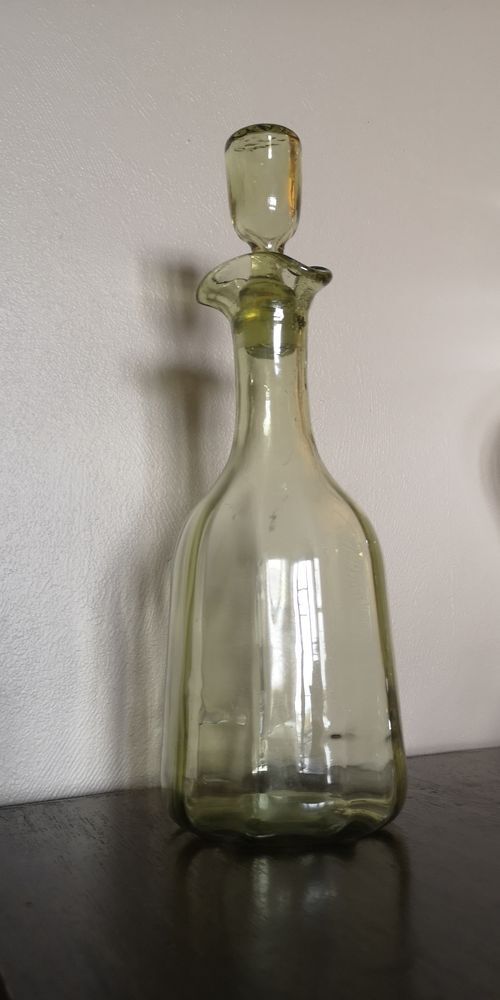 Mouth-blown glass alcohol decanter XIXth century