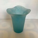 Vase corolla blue glass paste