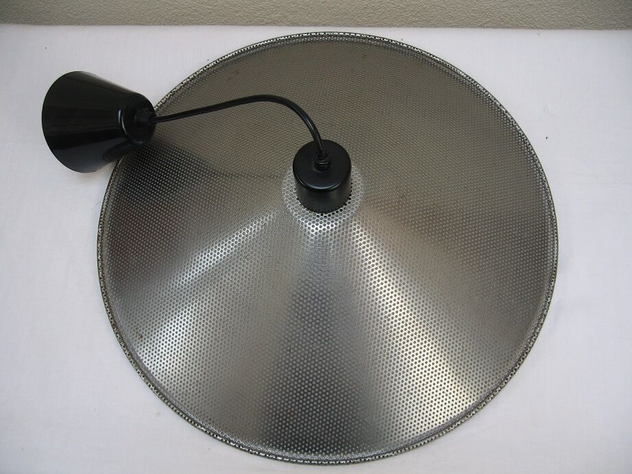 Metal hanging lamp