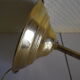 Suspension en laiton et verre opaque granulé années 1960/1970