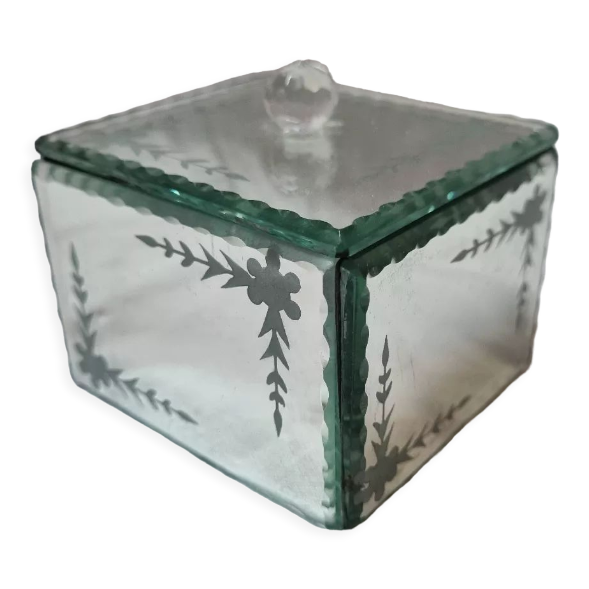 Venetian mirror box