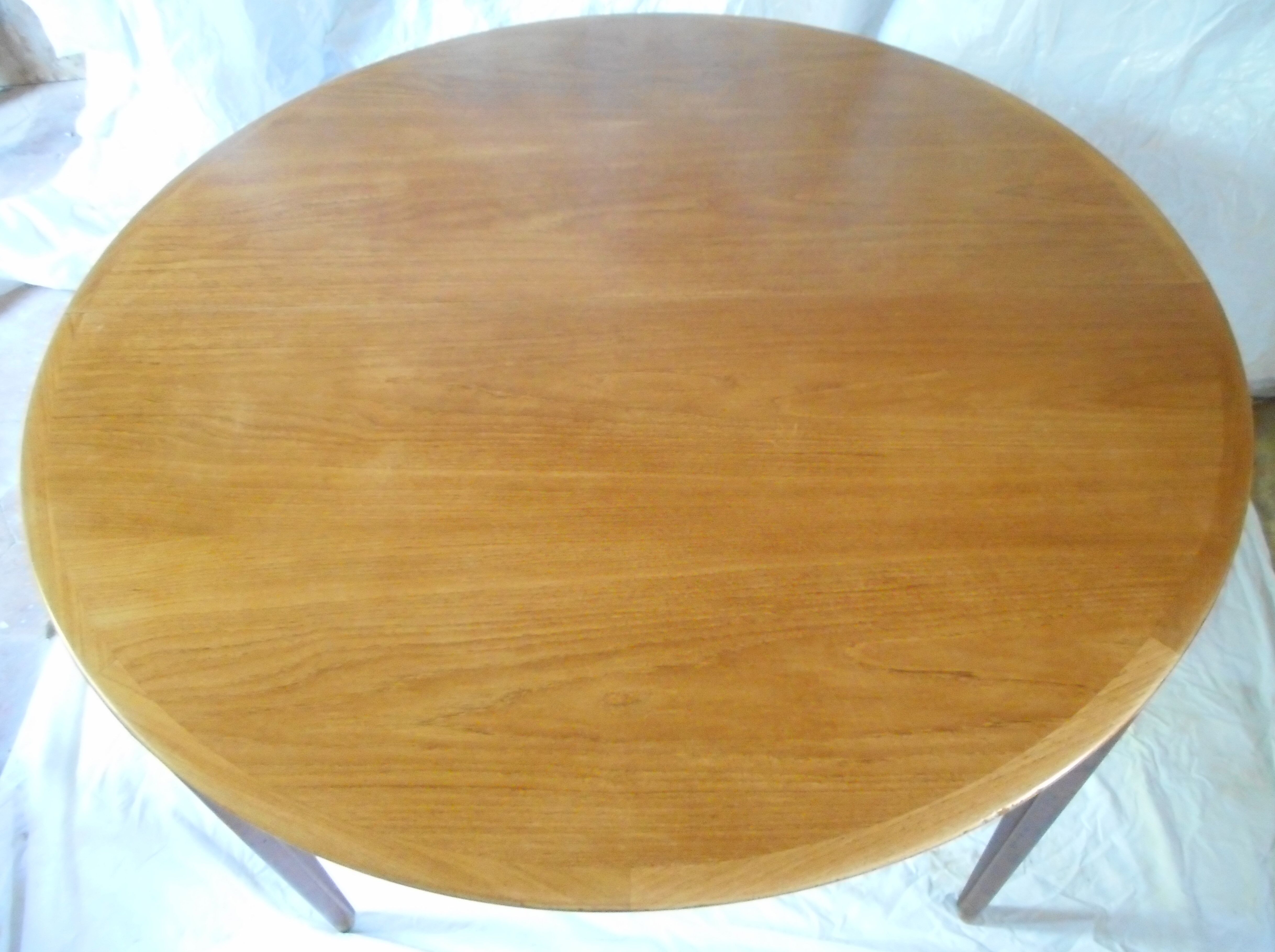 Round dining table in teak, Henry Rosengren Hansen