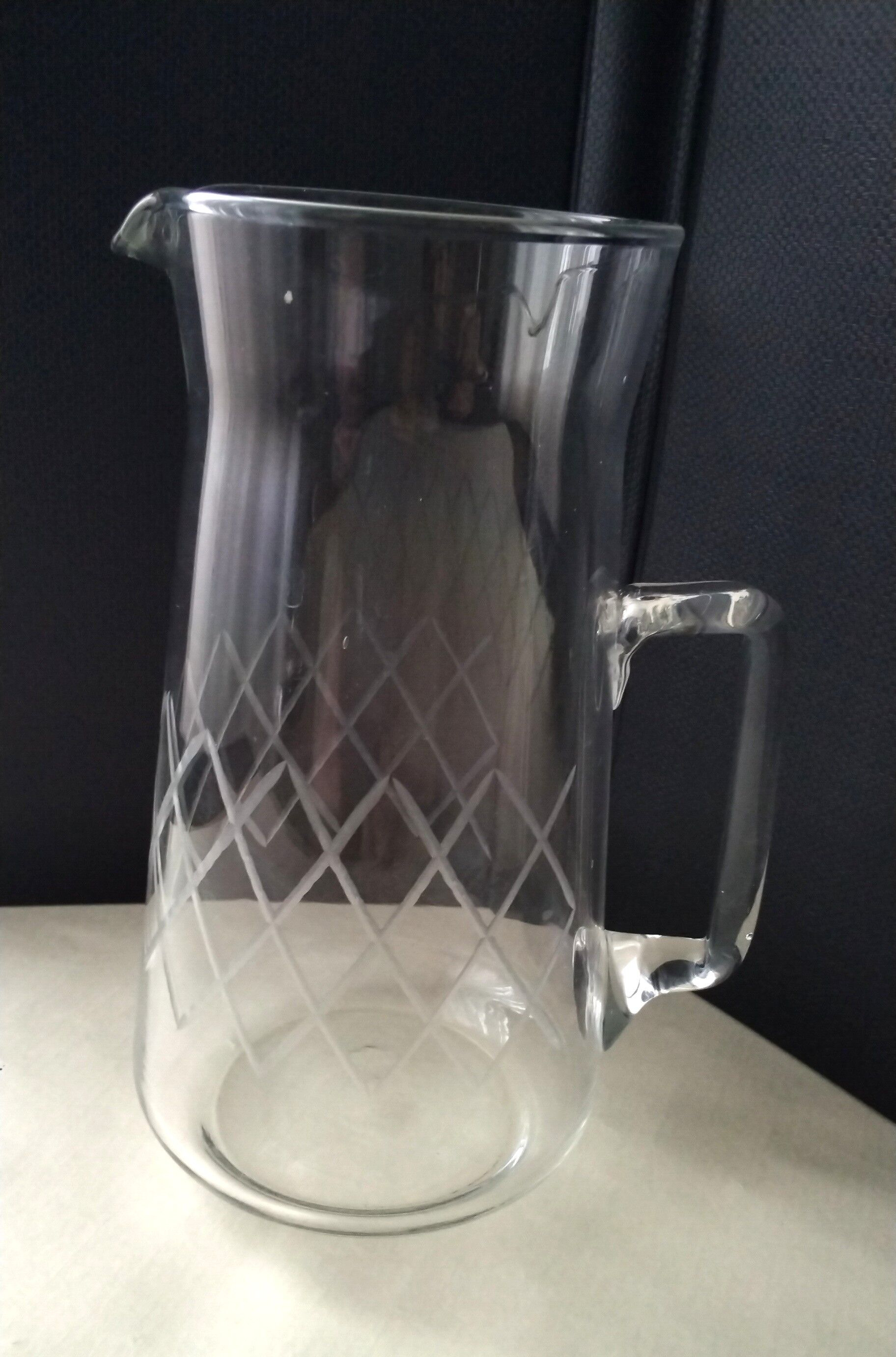 Water jug or orangeade Decor crosshatch