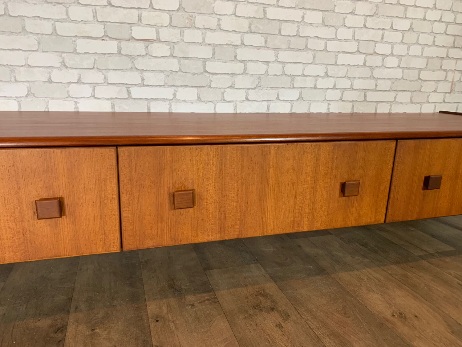 Low teak sideboard 1970
