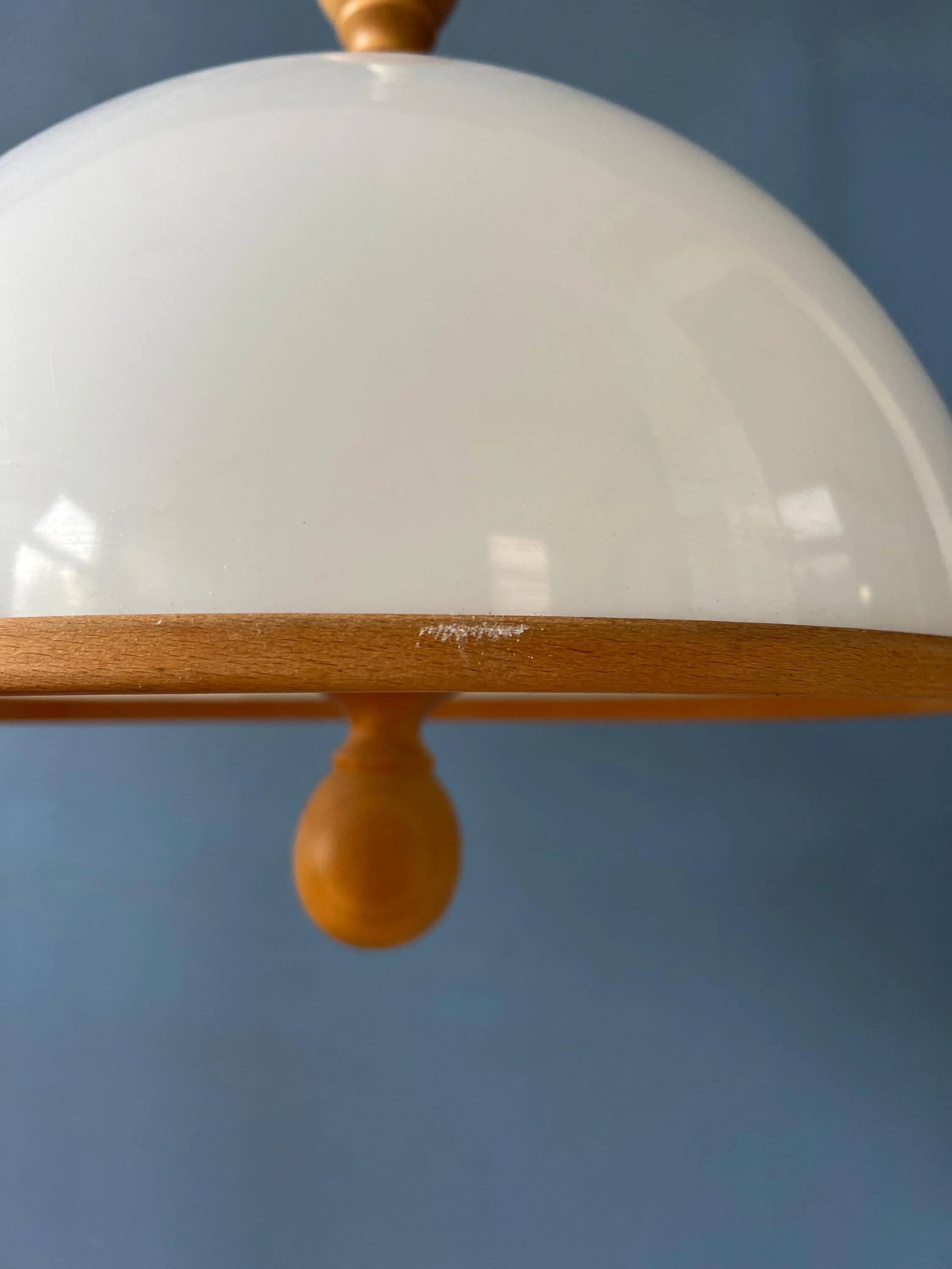 Suspension Steinhauer blanche en plexiglas avec éléments en bois