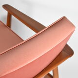 Mid-century modern pink velvet armchair, designer M. Zielinski, 1960s, Poland