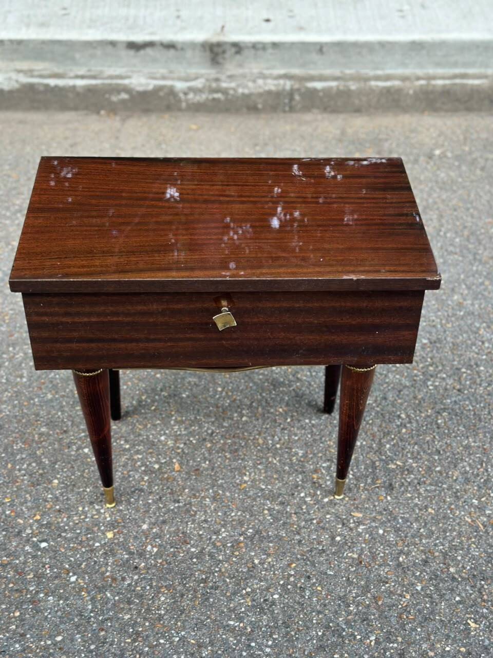 Mid-Century Modern bedside table Italian style Gio Ponti Paolo Buffa 1950