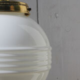 White and brass opaline globe suspension