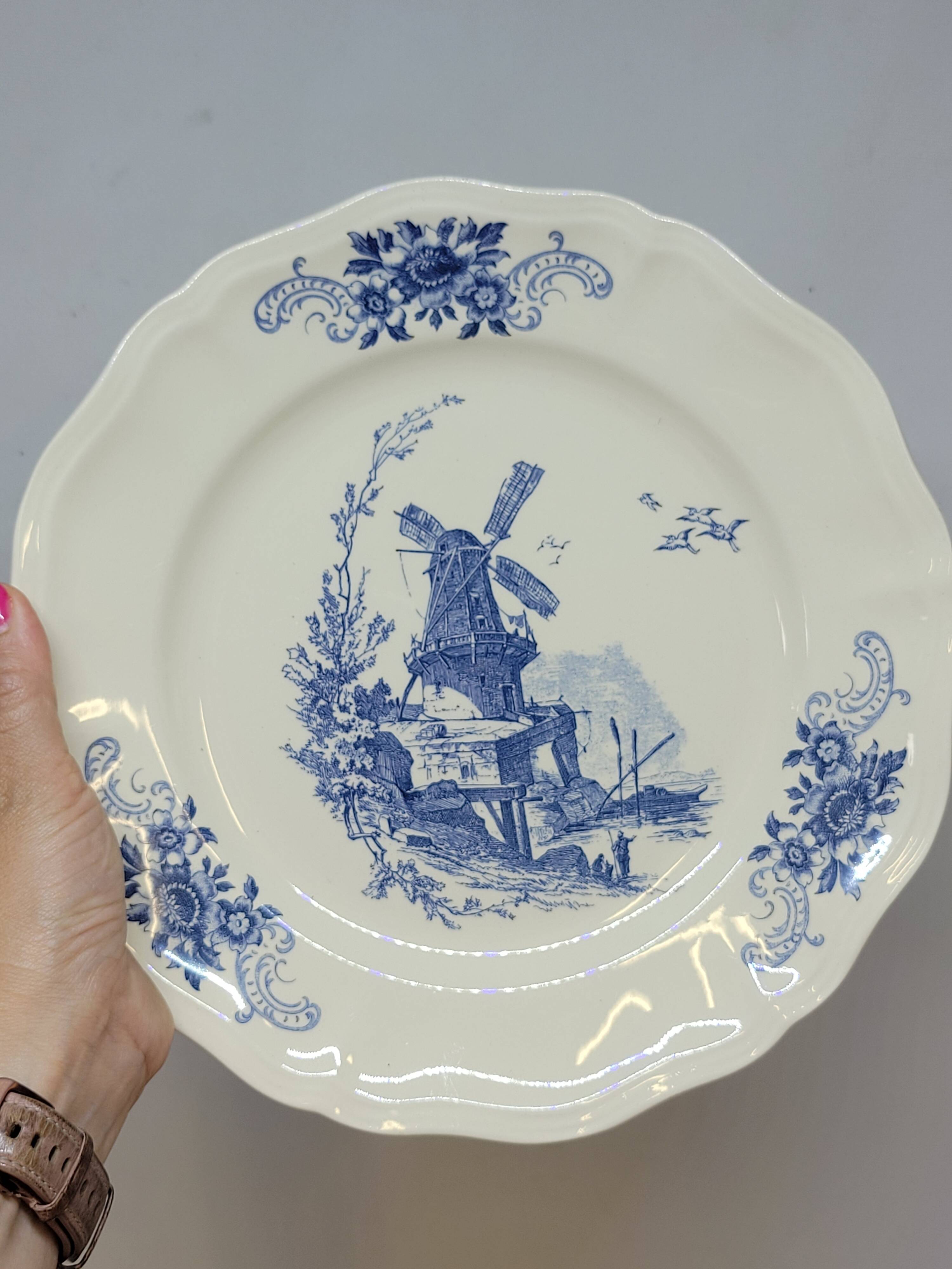 8 Large Vintage Sarreguemines Flanders and Surrey Dinner Plates, White Decor