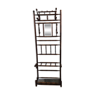 Wall-mounted coat rack