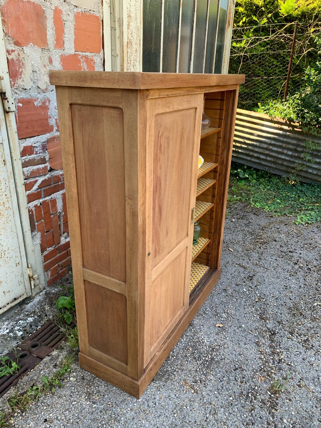 Trade furniture