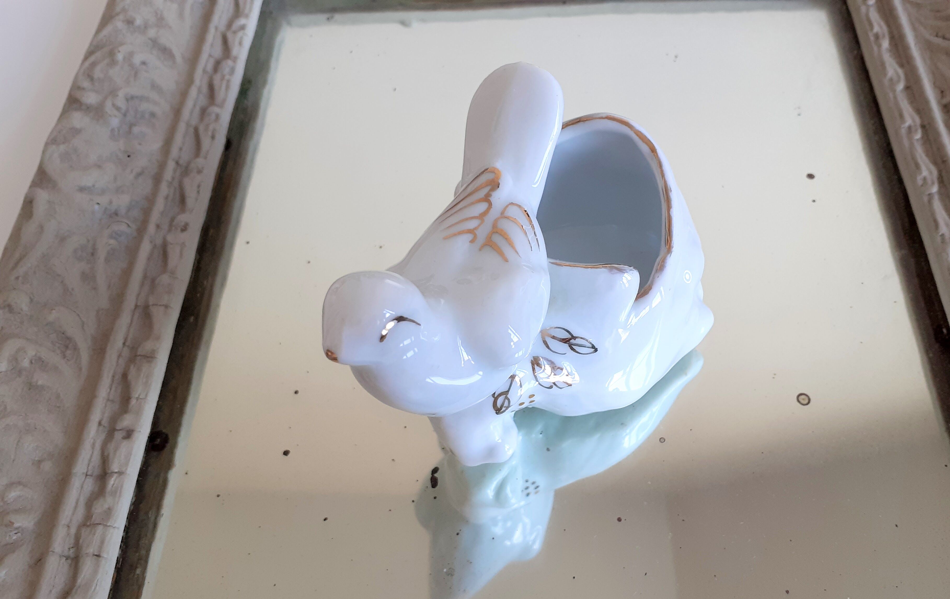 Bird porcelain salt shaker
