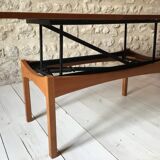 Liftable coffee table