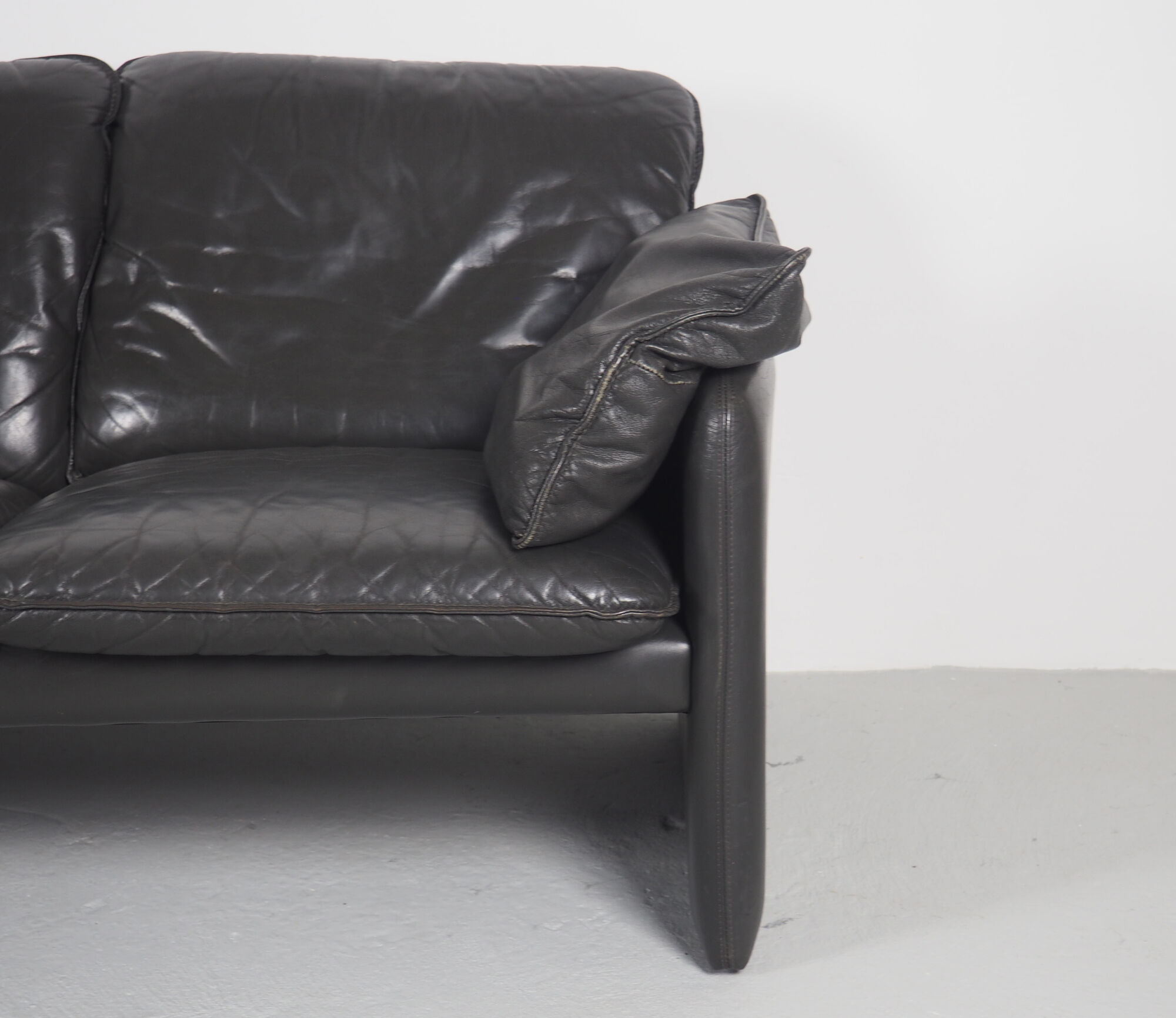 Vintage grey leather sofa from Leolux, 1980