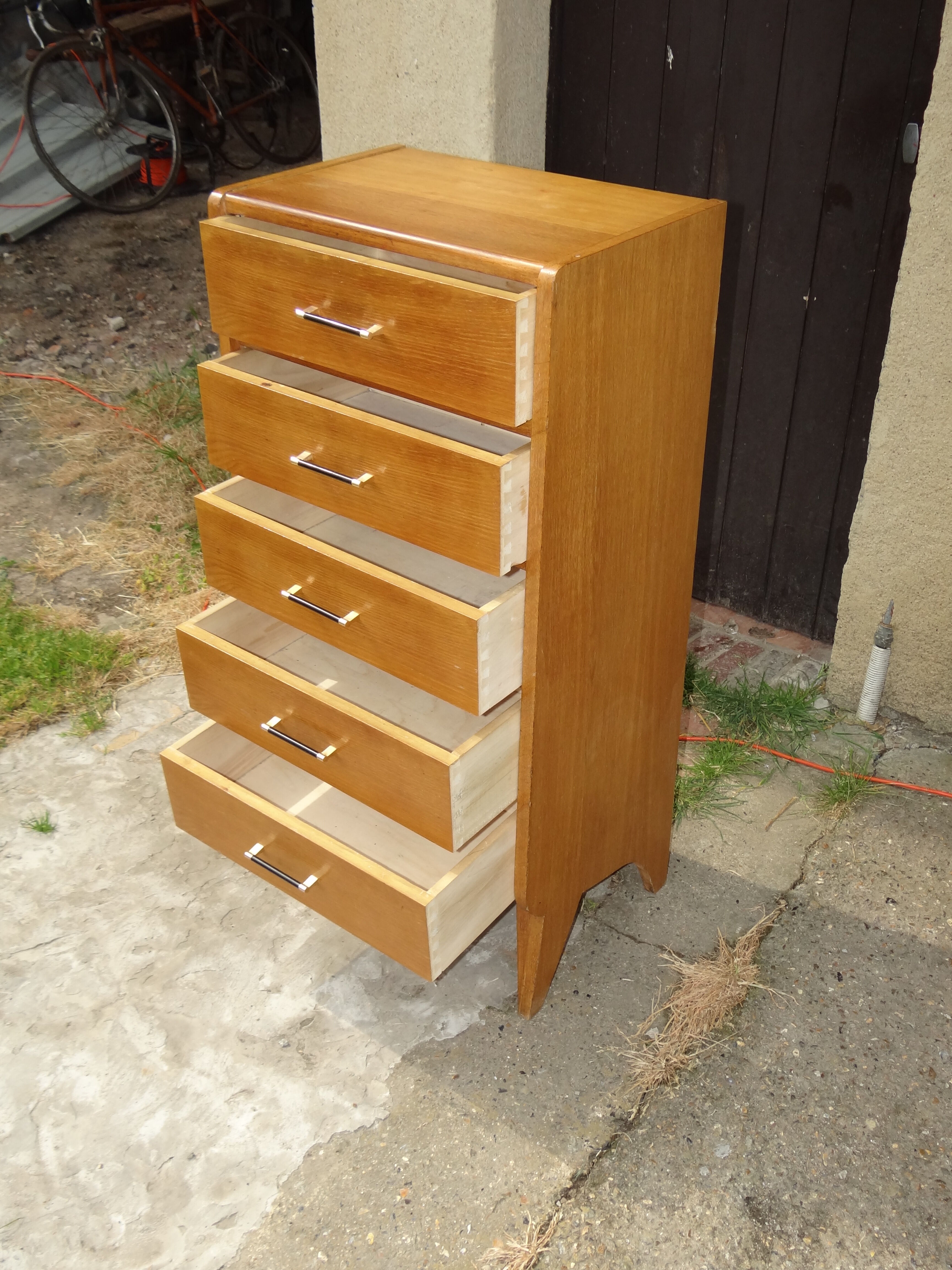 1950-foot compass chest of drawers