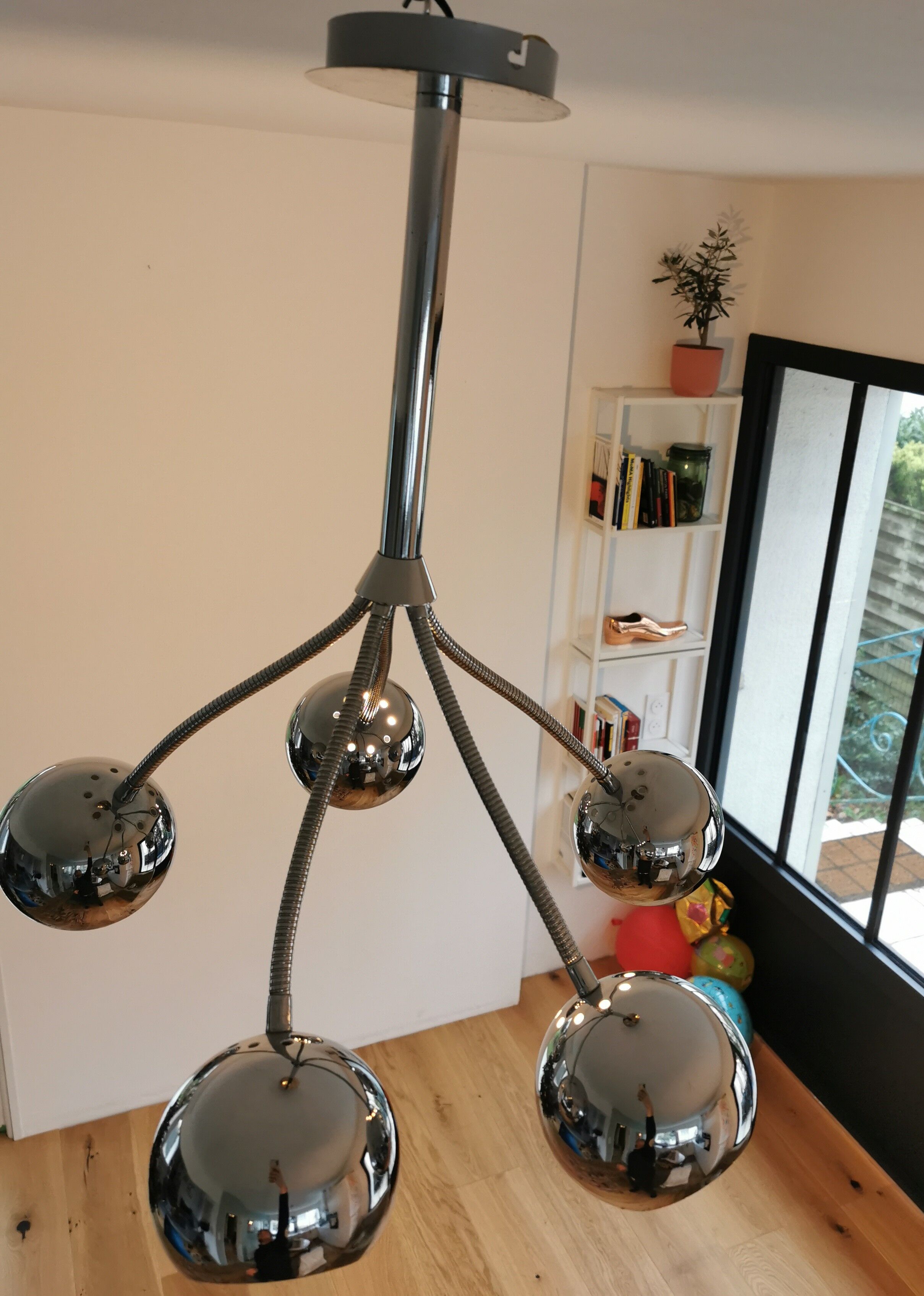 Retro balls chandelier