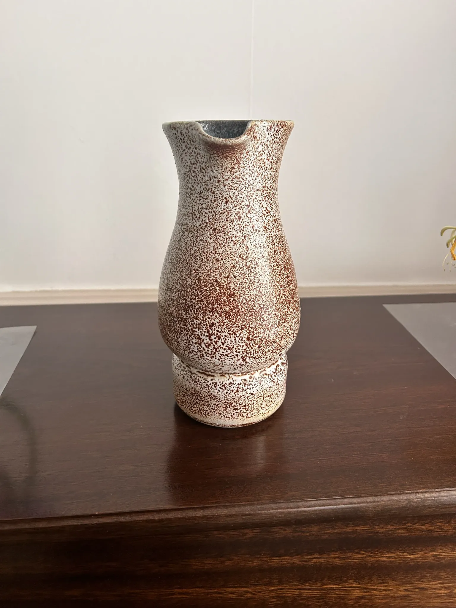 Pichet en céramique Accolay