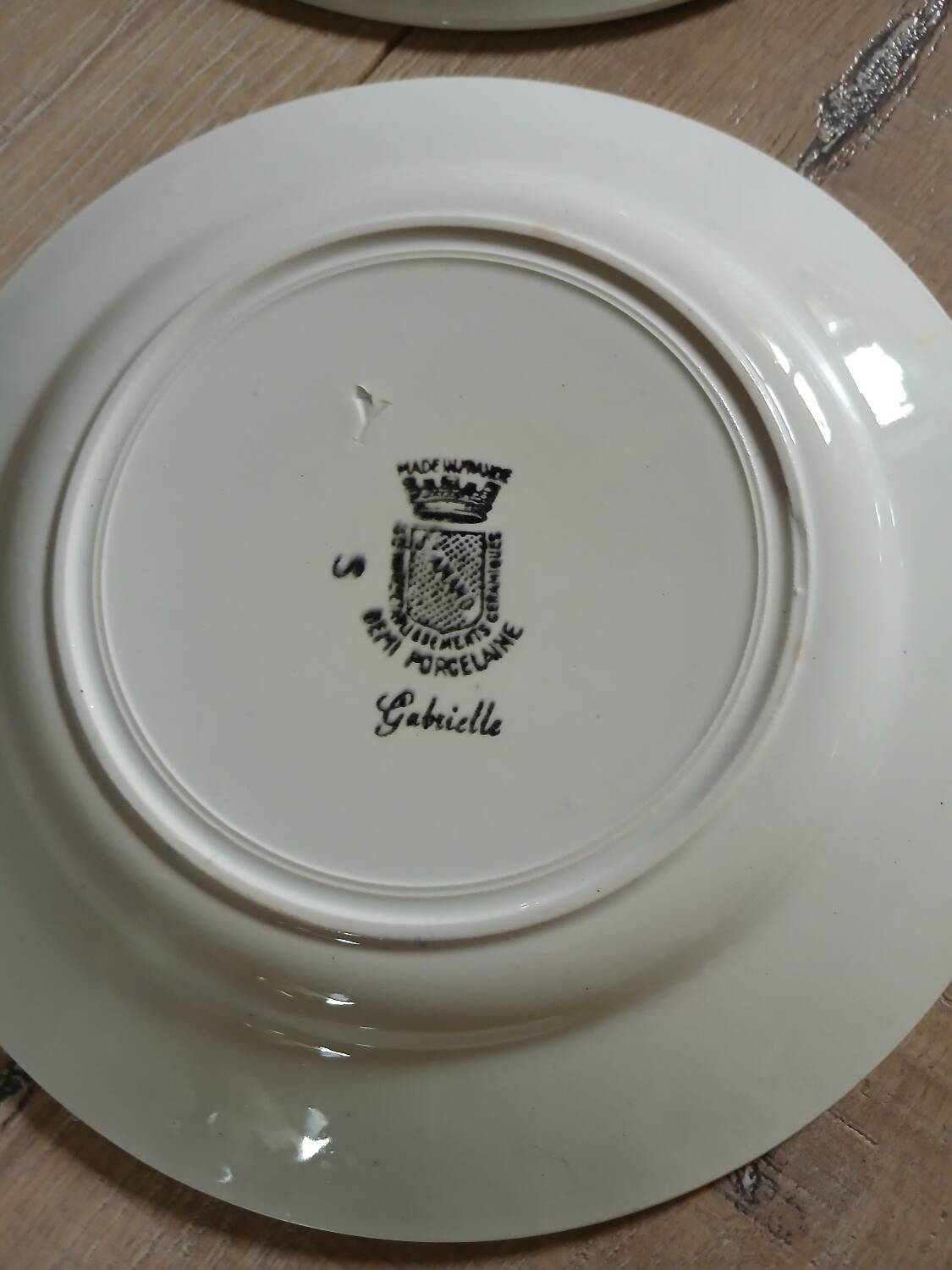 6 antique Saint Amand dessert plates