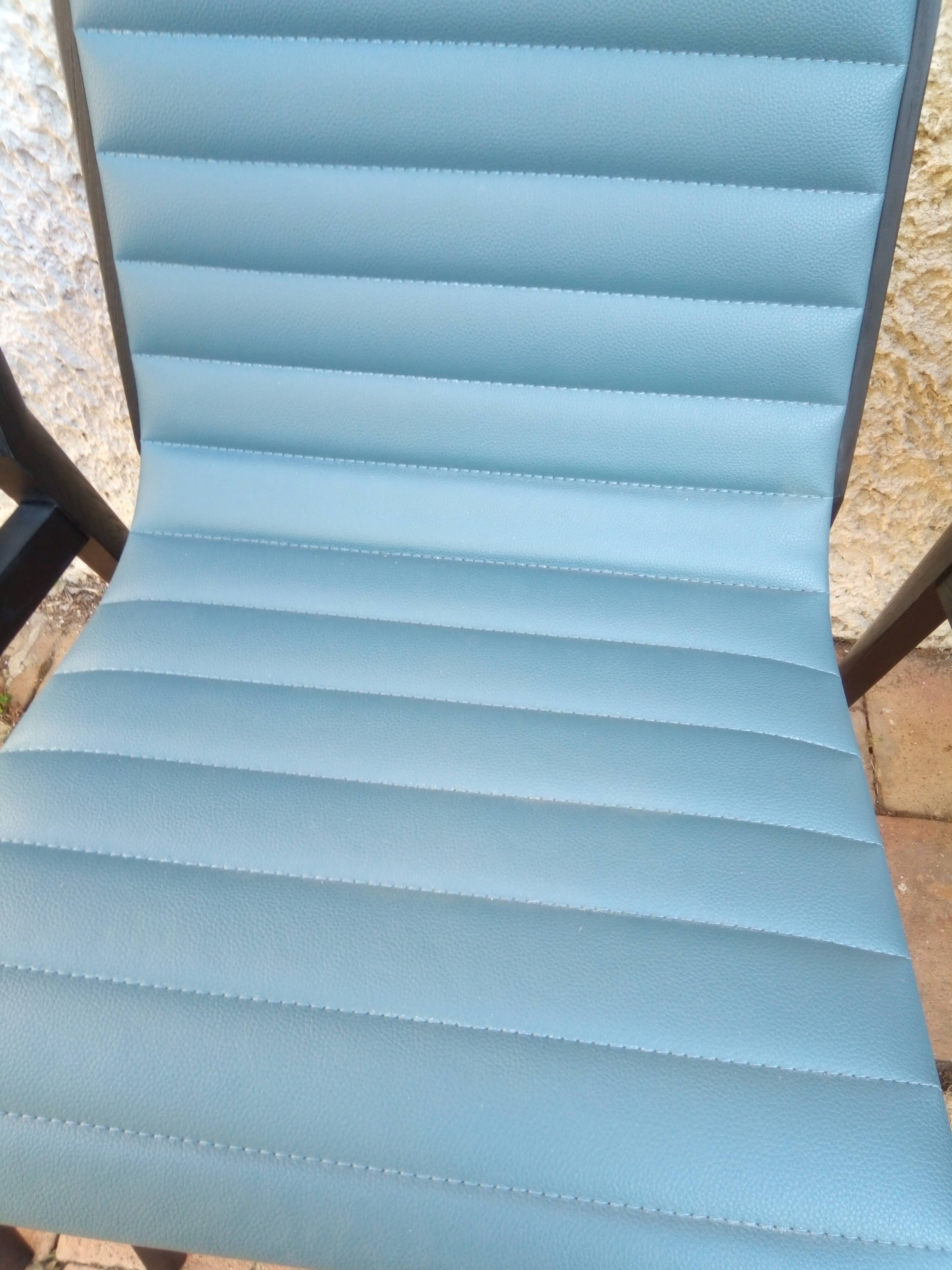 Suite of 6 modernist chairs from the 80s