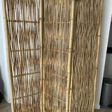 Artisanal screen separator of bamboo pieces