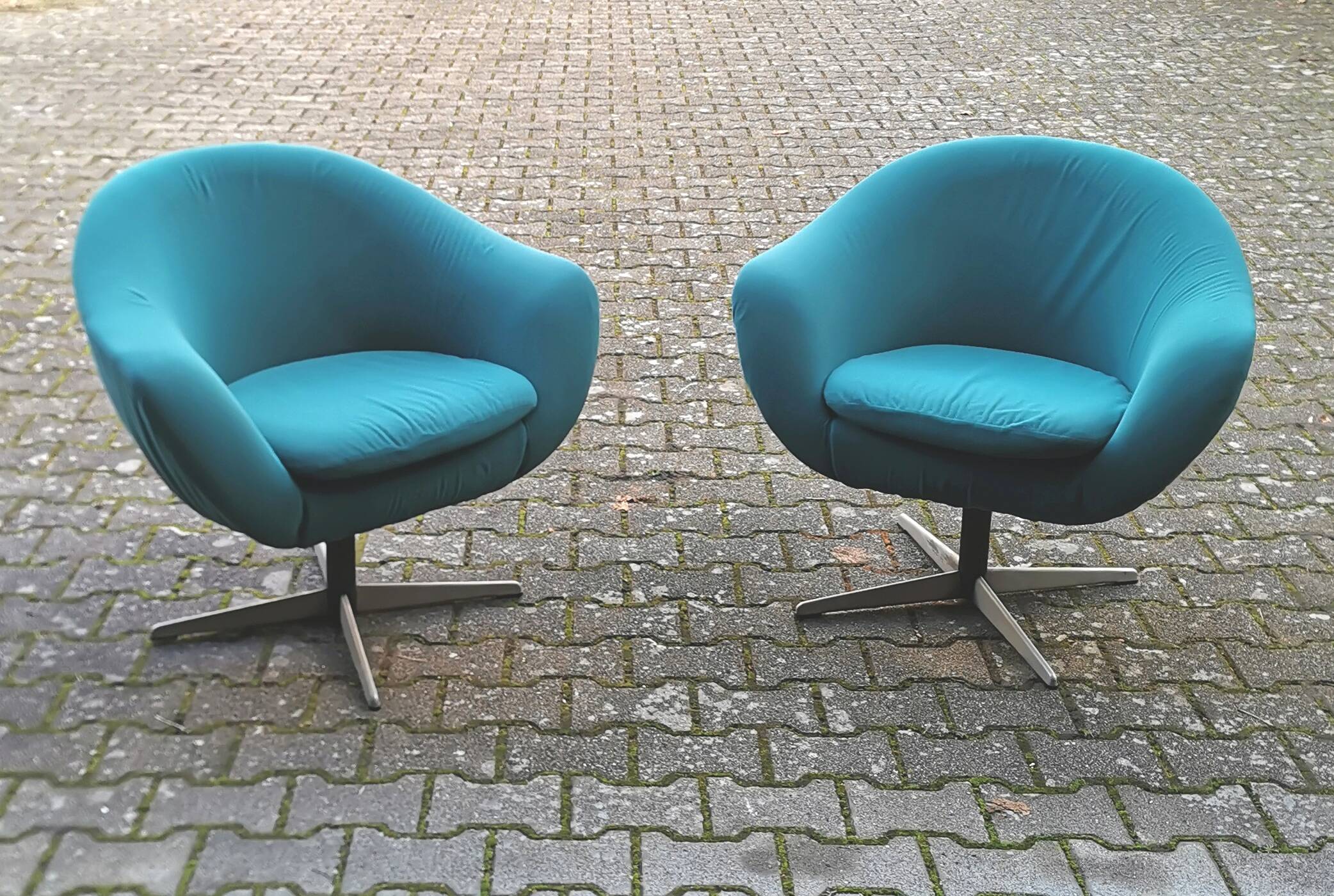 Egg swivel chairs by Carl Eric Klote, Sweden 1960
