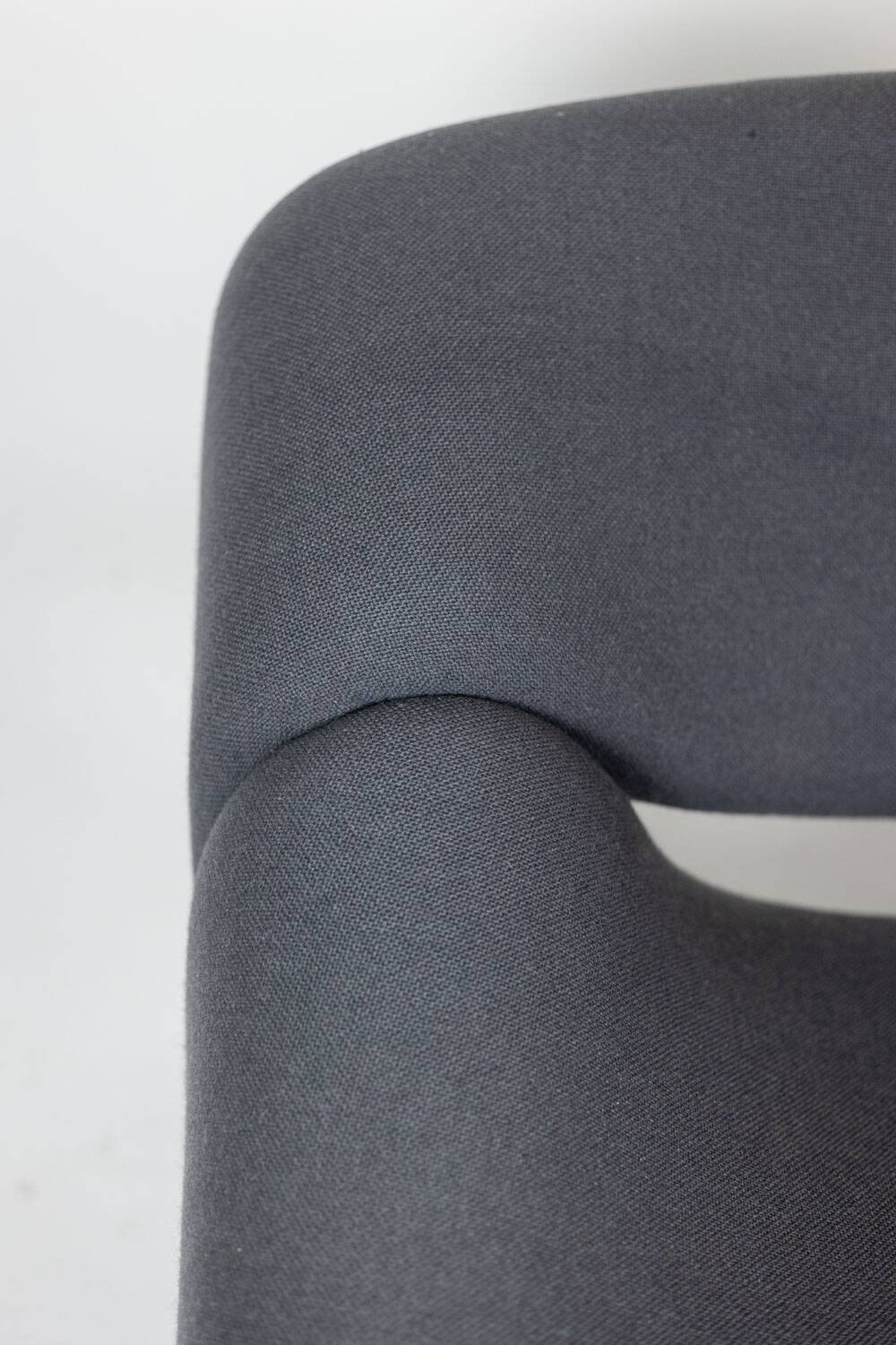 Pierre Paulin for Artifort. Pair of "Groovy" armchairs. 1970s-80s