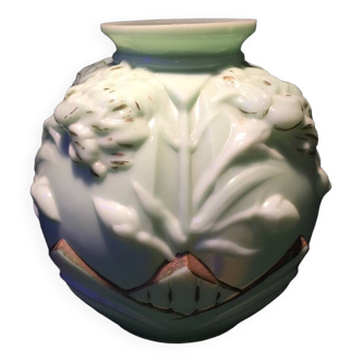 1930s-1940s vase in green opaline with floral decoration