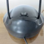 Lampe de bureau zoomorphe en merisier et polycarbonate