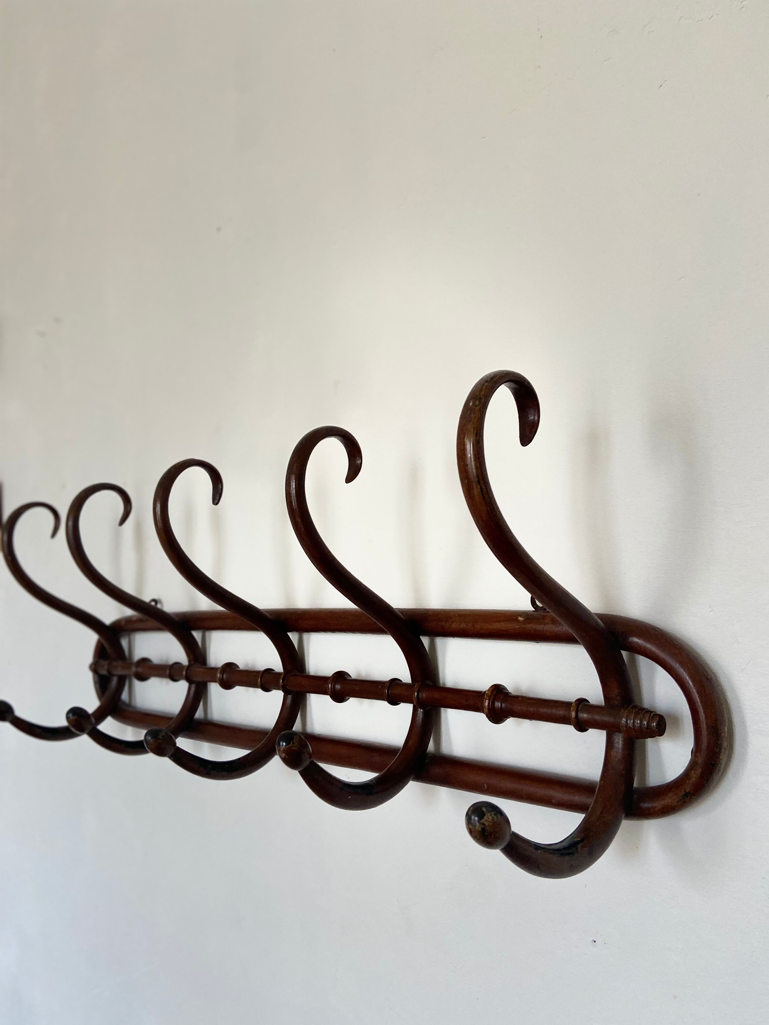 Wall coat rack