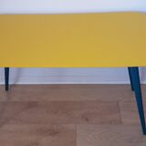 Table basse avec pieds compas