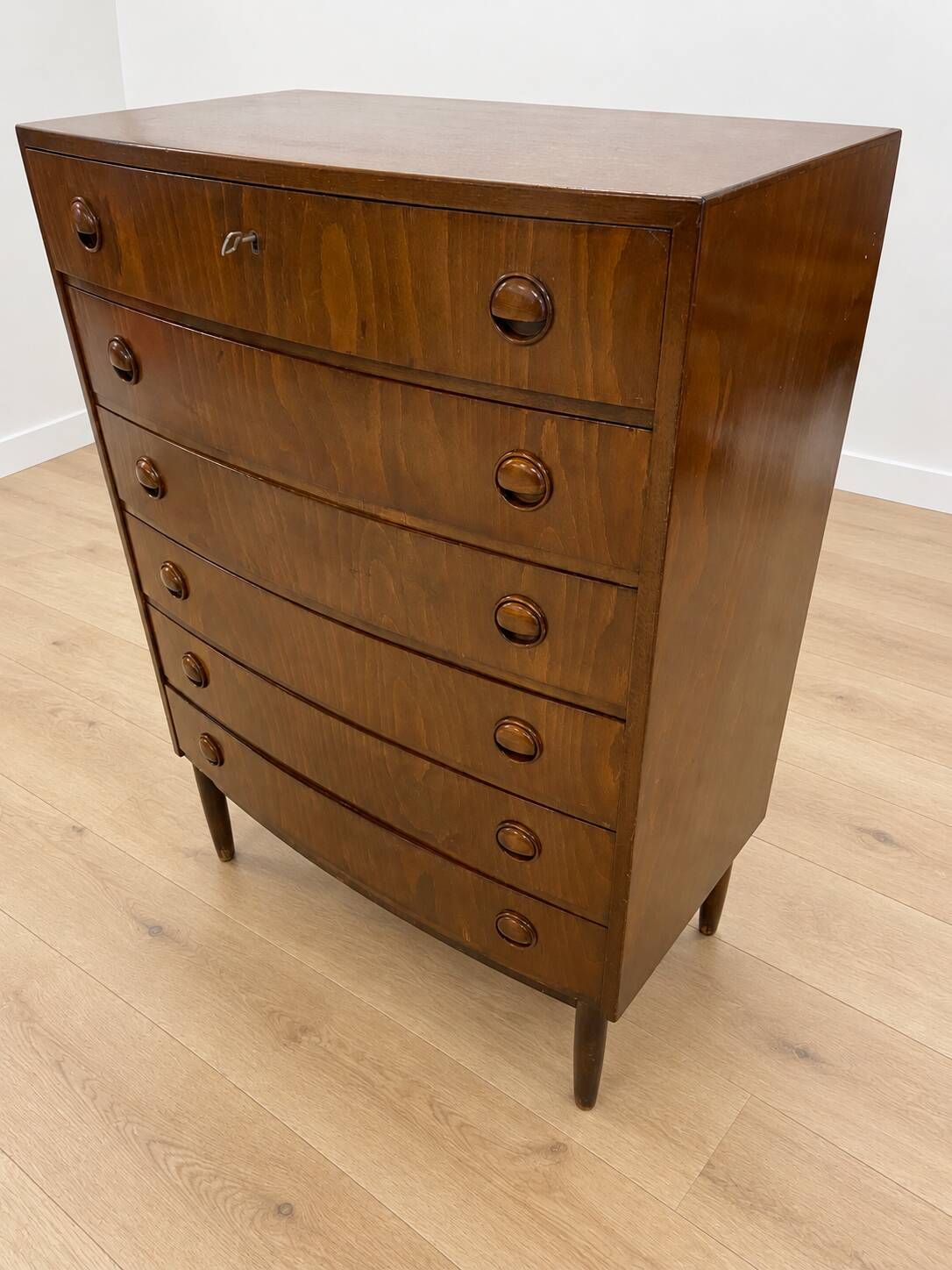 Commode haute en acajou danois vintage des années 1960.