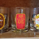 Verres à whisky estampillés